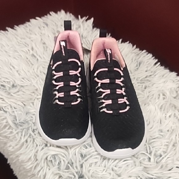 NWT Girls Skechers - Picture 1 of 5